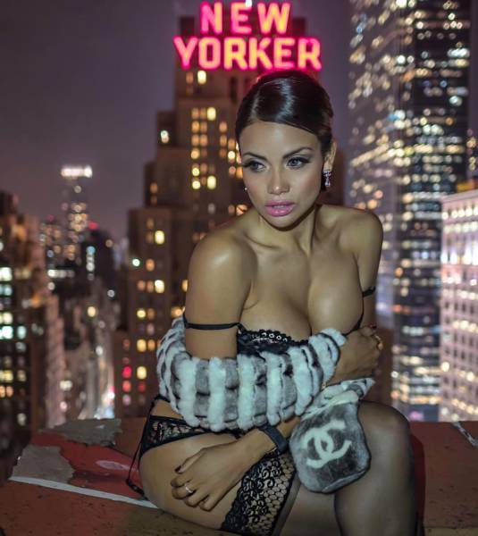 Girls In Sexy Lingerie