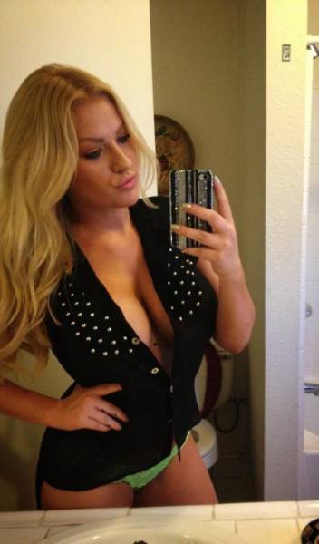 Boobs Make the World Brighte