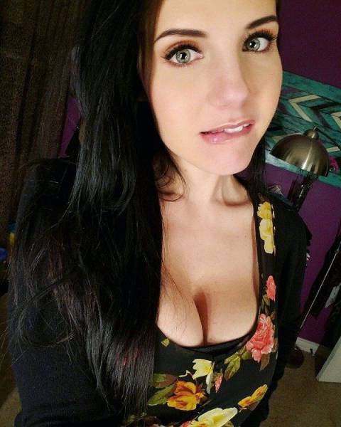 Boobs Make the World Brighte