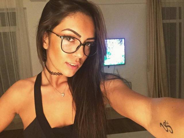 Girls Who Show How Sexy Glasses Can Be