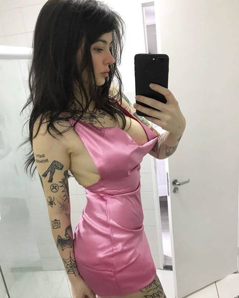 Skin-tight Dresses Are a Stunning Invention