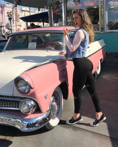 A Booty-full Collection of Girls