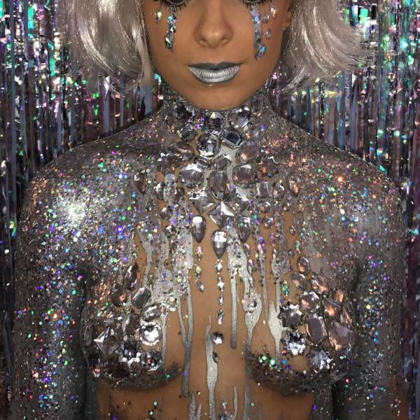 Forget Glitter Booties – Here Come Glitter Boobs!