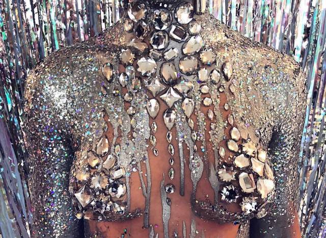 Forget Glitter Booties – Here Come Glitter Boobs!