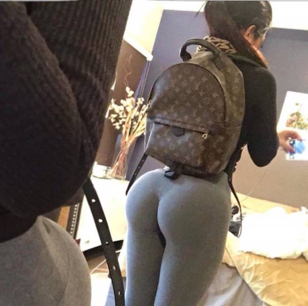Yoga Pants Are a Real Turn-On