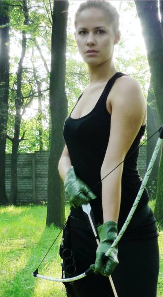 These Archery Girls Will Pierce Your Heart!