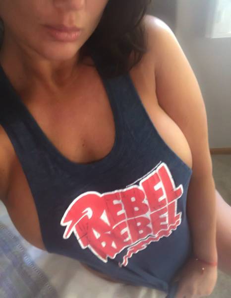 All Girls Should Go Bra-Free