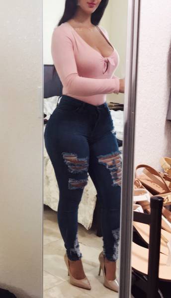 Girls With Awesome Hip Bones