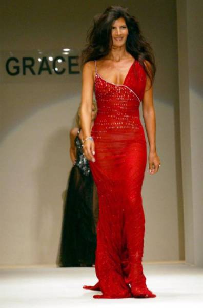 Guess The Age Of This Stunning Actress