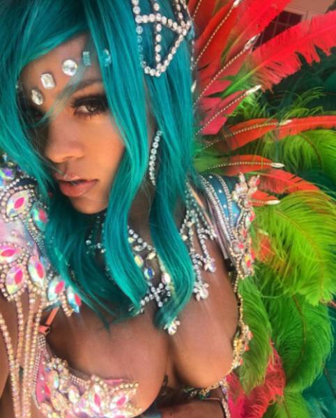 Daily Reminder Of How Sexy Rihanna Is