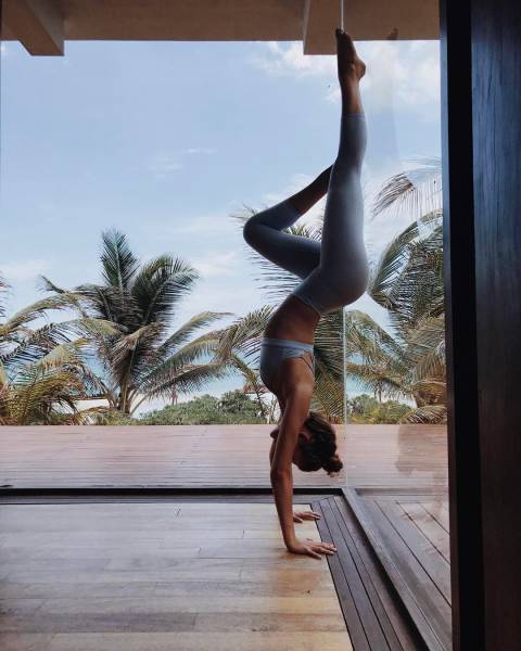 Just Some Sexy Girls Stretching