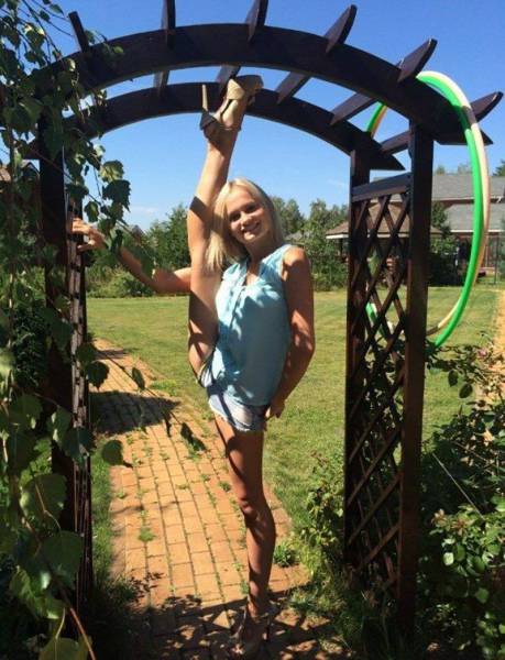 Just Some Sexy Girls Stretching