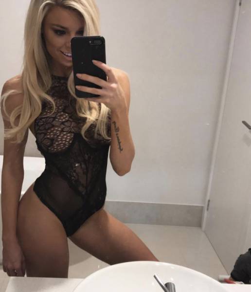 Girls With Awesome Hip Bones