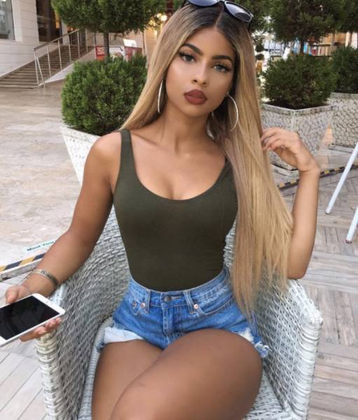 Girls With Awesome Hip Bones