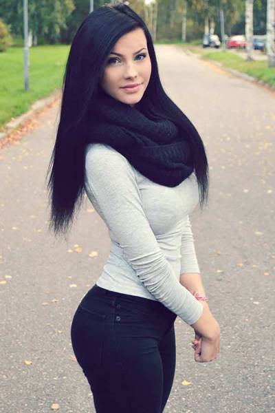 Girls With Awesome Hip Bones