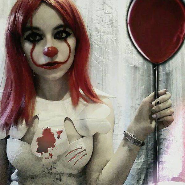Sexy Pennywise Costumes Are Stuff From Erotic Nightmares…