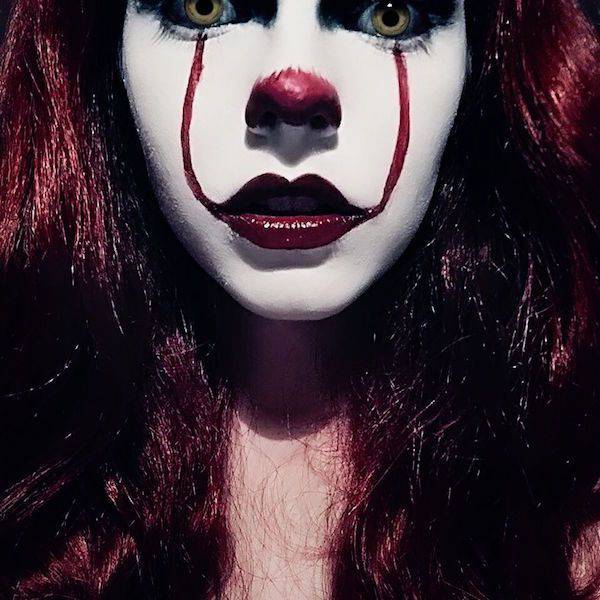 Sexy Pennywise Costumes Are Stuff From Erotic Nightmares…