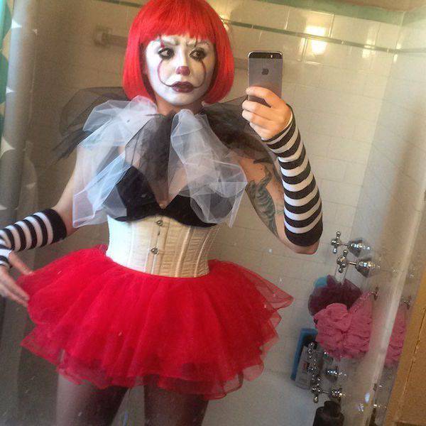 Sexy Pennywise Costumes Are Stuff From Erotic Nightmares…