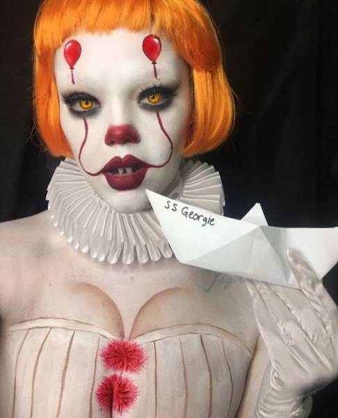 Sexy Pennywise Costumes Are Stuff From Erotic Nightmares…