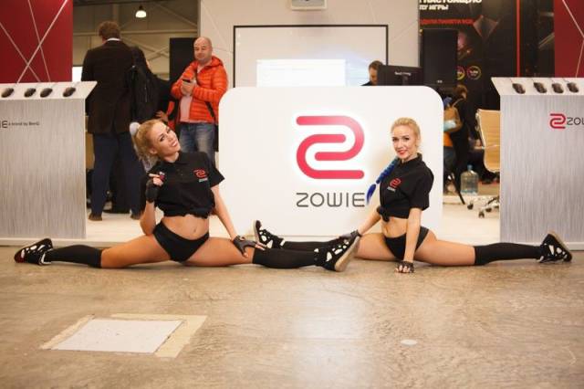 Russian Gaming Festival Has Some Pretty Hot Gamer Girls