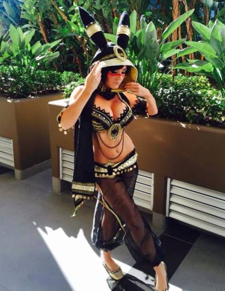 Proper Cosplay Always Involves Proper Bodies