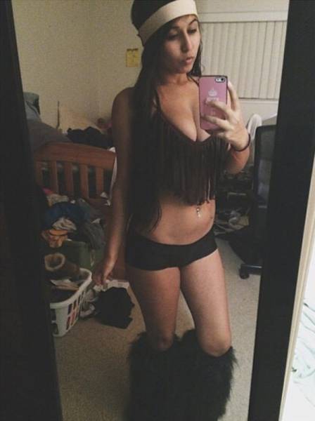 Rave Girls Bring Up The Heat!