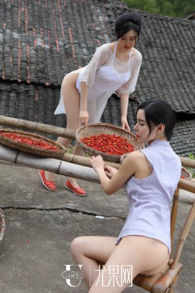 Just Casual Chinese Farmer-Girls Doing Their Daily Routine…