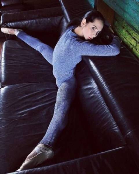 These Girls Flex In All The Right Places