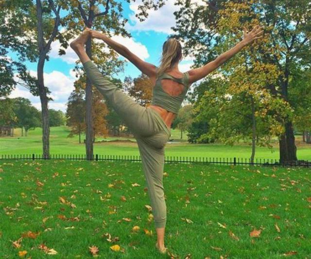 These Girls Flex In All The Right Places