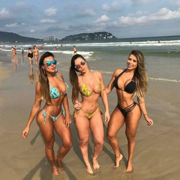 Beautiful Summer Loving Bikini Girls