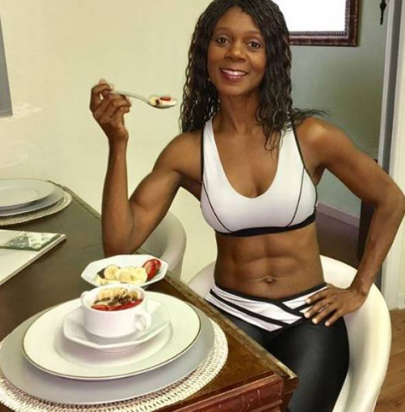 Who Is Mother And Who Is Daughter Here?!