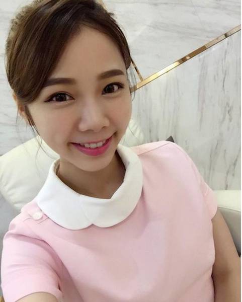 World’s Hottest Nurse Is From Taiwan