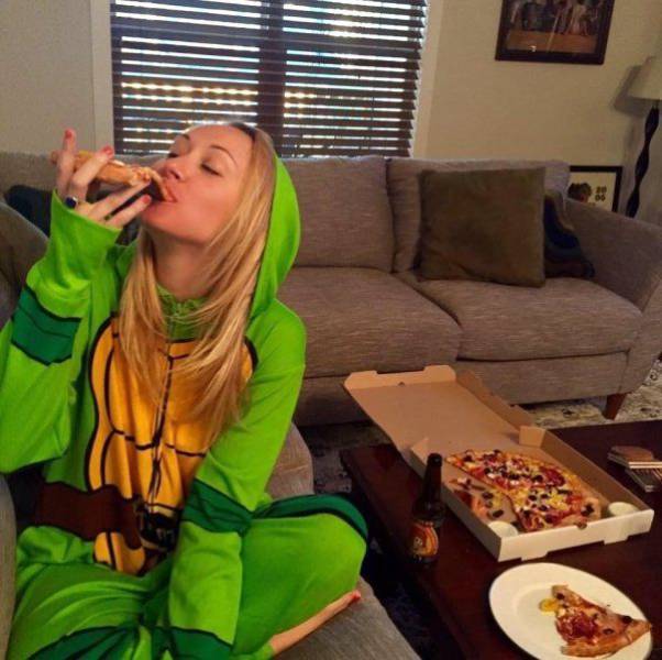 Goofy Girls Are The Best Kind Of Girlfriend