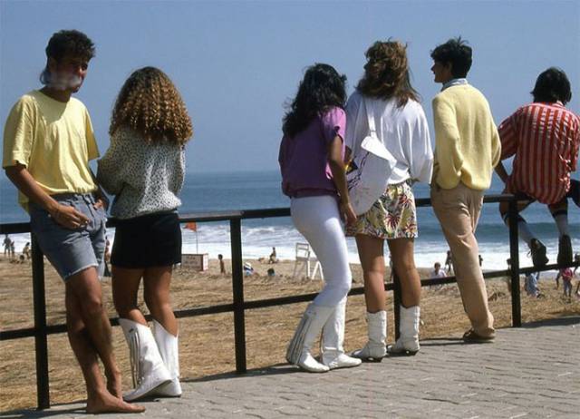 Chilean Beaches Were Hot In 1980s As Well!