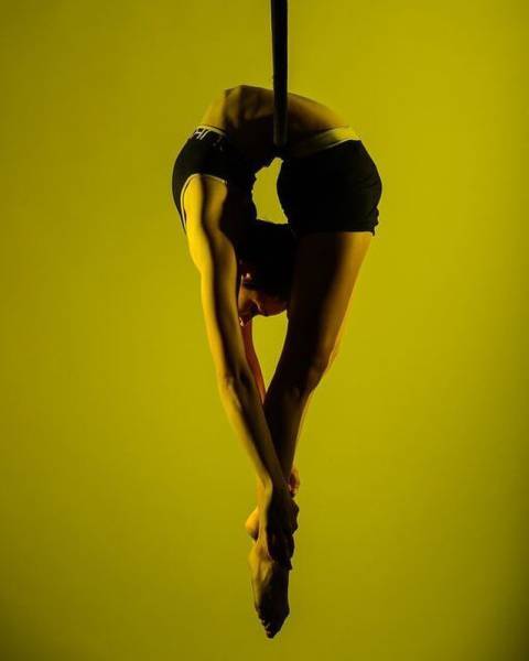 This American Contortionist Girl Is Ultra-Flexible!
