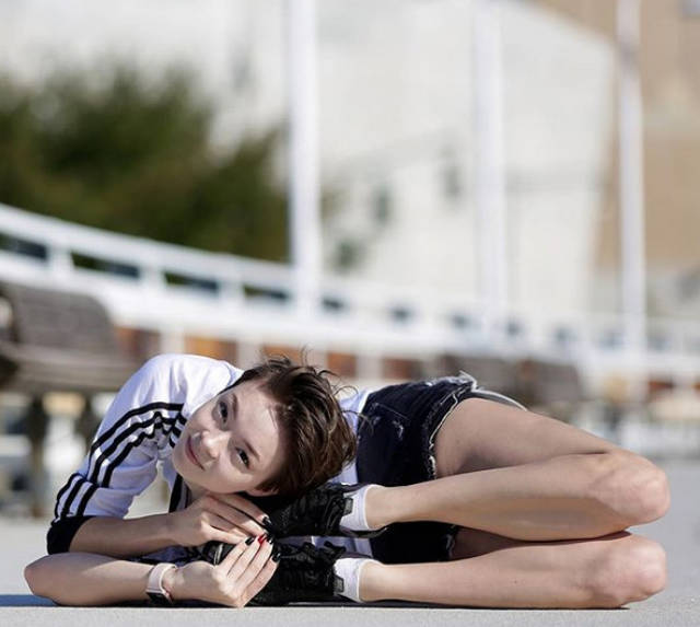 This American Contortionist Girl Is Ultra-Flexible!