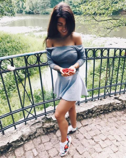 Short Skirts Go Best With Beautiful Legs