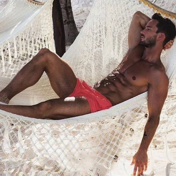 Who Said Only Girls Can Be Sexy?!