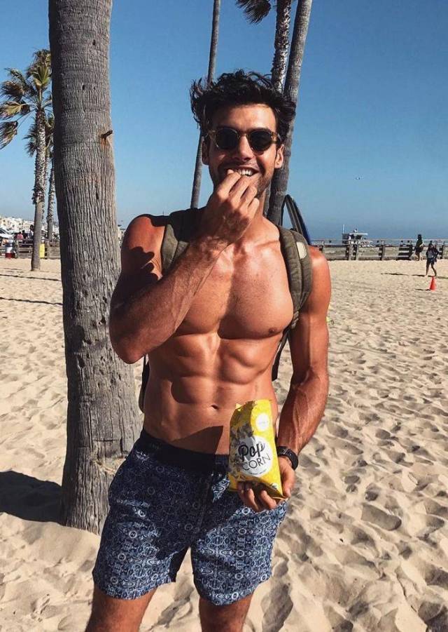 Who Said Only Girls Can Be Sexy?!