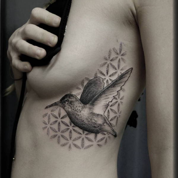 Sideboob Tatoo As A New Art Form