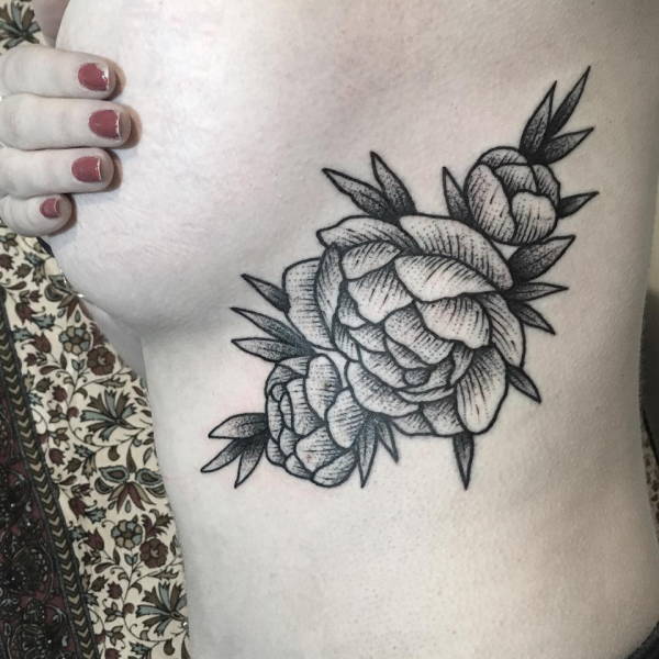 Sideboob Tatoo As A New Art Form