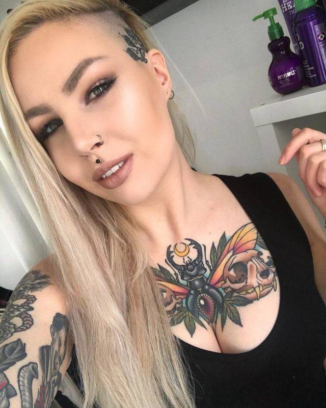 Sexy Girls Who Like Ink