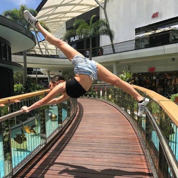 Girls Who Know That Flexible Is Sexy