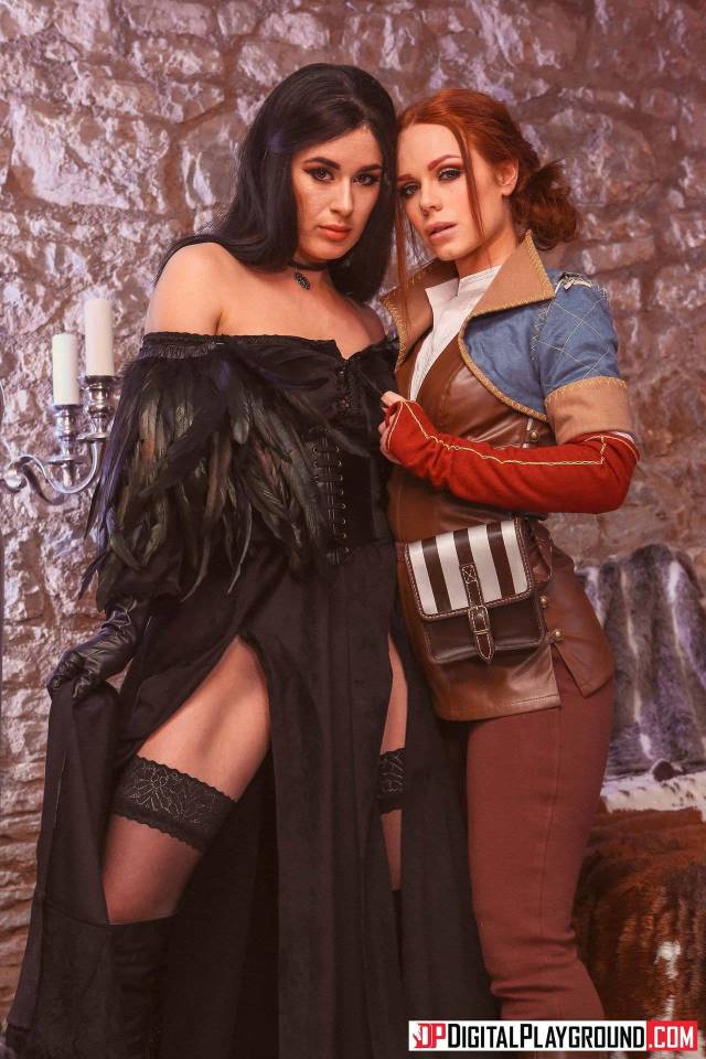 Not Cosplays, But Porn Stills