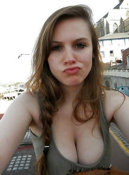 Why Are Goofy Girls So Great?!