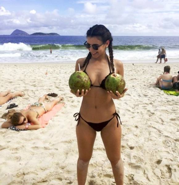 Why Are Goofy Girls So Great?!