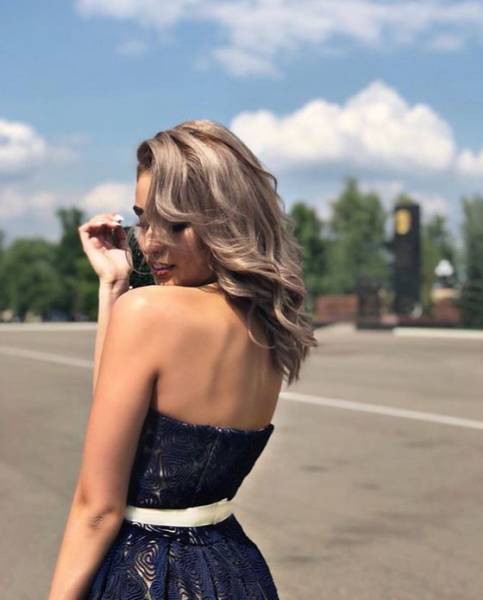 Russian Proms Are Mighty Hot, You Know