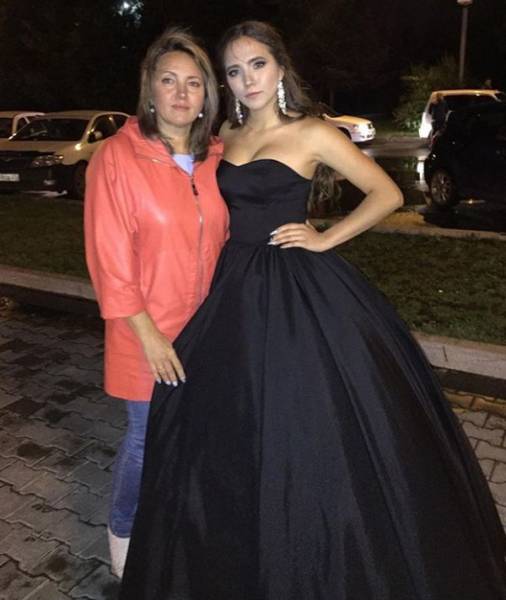 Russian Proms Are Mighty Hot, You Know