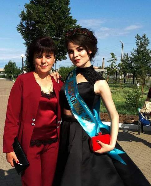 Russian Proms Are Mighty Hot, You Know