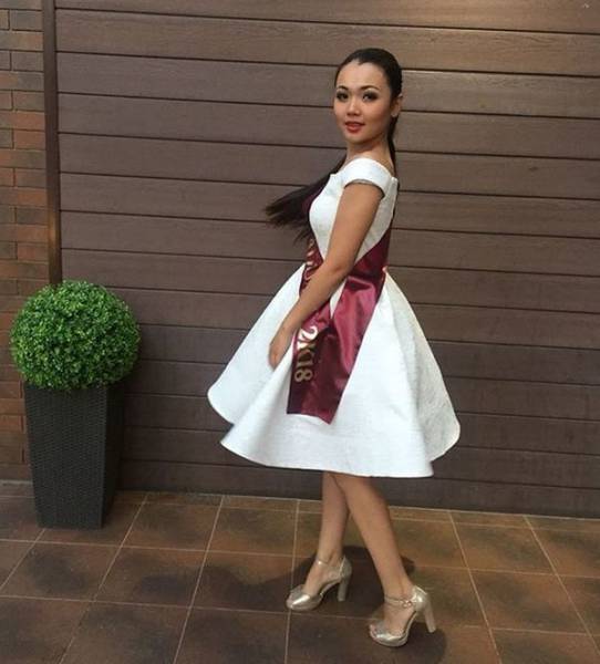 Russian Proms Are Mighty Hot, You Know